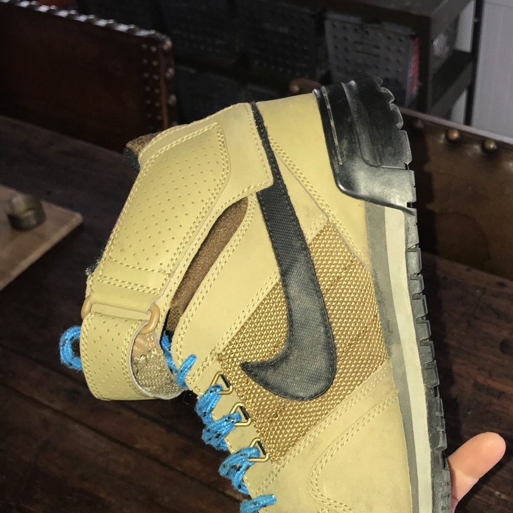 Nike SB Dunk Boots size 10